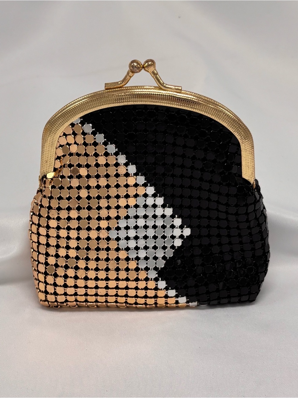 Vintage Gold Mesh Yin Yang Coin Purse Mini Clutch Kiss Lock